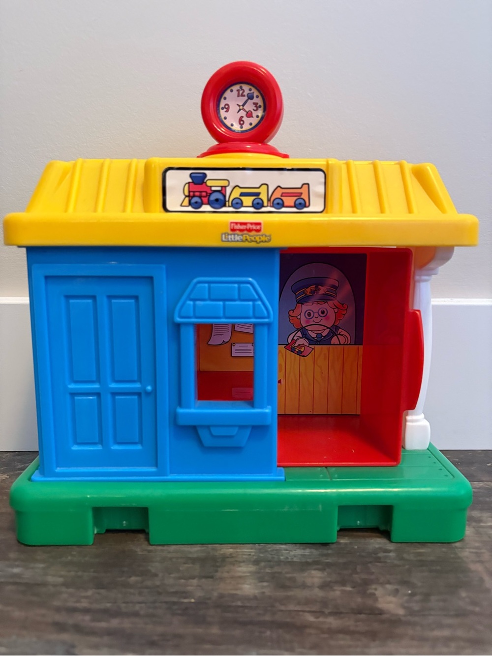 Fisher Price Little People Pop ‘n’ Surprise Train Station
